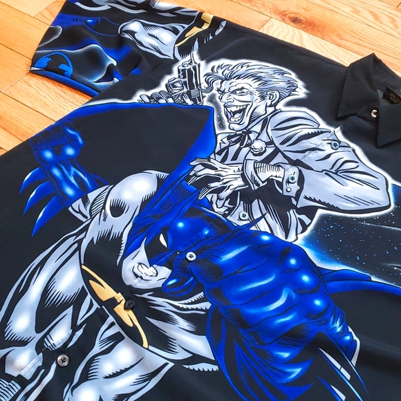 Y2K DC Comics 2001 Batman Shirt - Picture 3 of 10